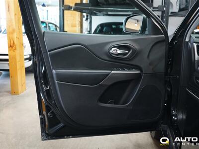 2019 Jeep Cherokee Latitude   - Photo 12 - Lynnwood, WA 98036