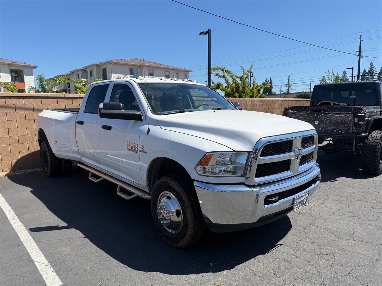 2018 RAM 3500 ST, 6.7 CUMMINS 4X4 AISIN 27K ORIGINAL MILES   - Photo 1 - Rancho Cordova, CA 95742