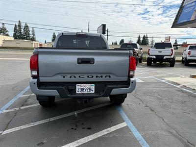 2019 Toyota Tacoma Double Cab TRD Off-Road Pickup 4D 6   - Photo 6 - Rancho Cordova, CA 95742