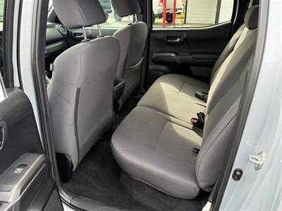 2019 Toyota Tacoma Double Cab TRD Off-Road Pickup 4D 6   - Photo 13 - Rancho Cordova, CA 95742