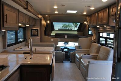 2020 Thor Magnitude Ford F-550 F550 SV34 6.7 Diesel 4x4, Bunk Beds   - Photo 4 - Rancho Cordova, CA 95742