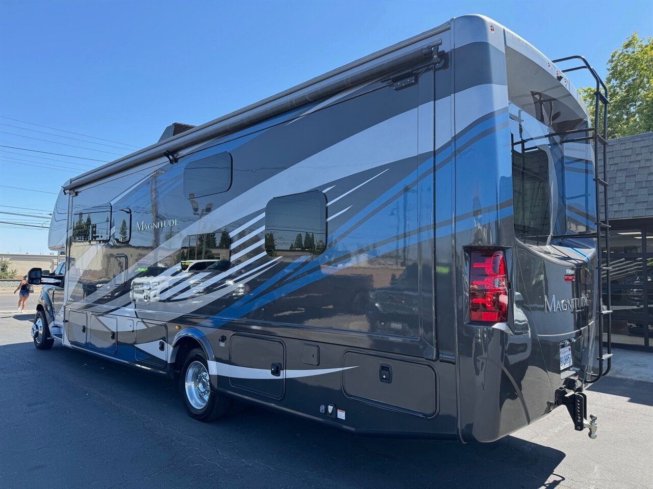 2020 Thor Magnitude Ford F-550 F550 SV34 6.7 Diesel 4x4, Bunk Beds - Photo 5 - Rancho Cordova, CA 95742