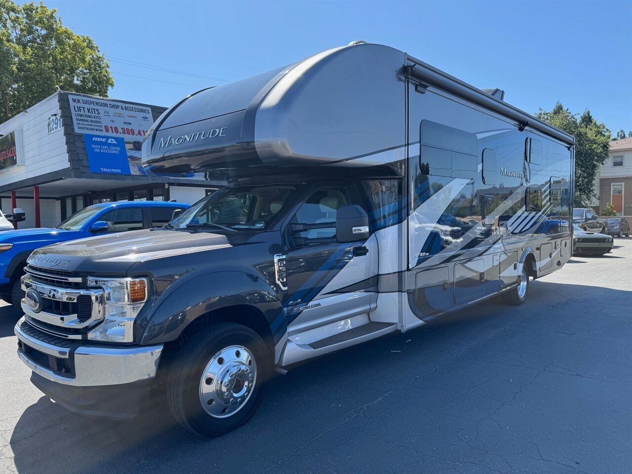 2020 Thor Magnitude Ford F-550 F550 SV34 6.7 Diesel 4x4, Bunk Beds - Photo 3 - Rancho Cordova, CA 95742