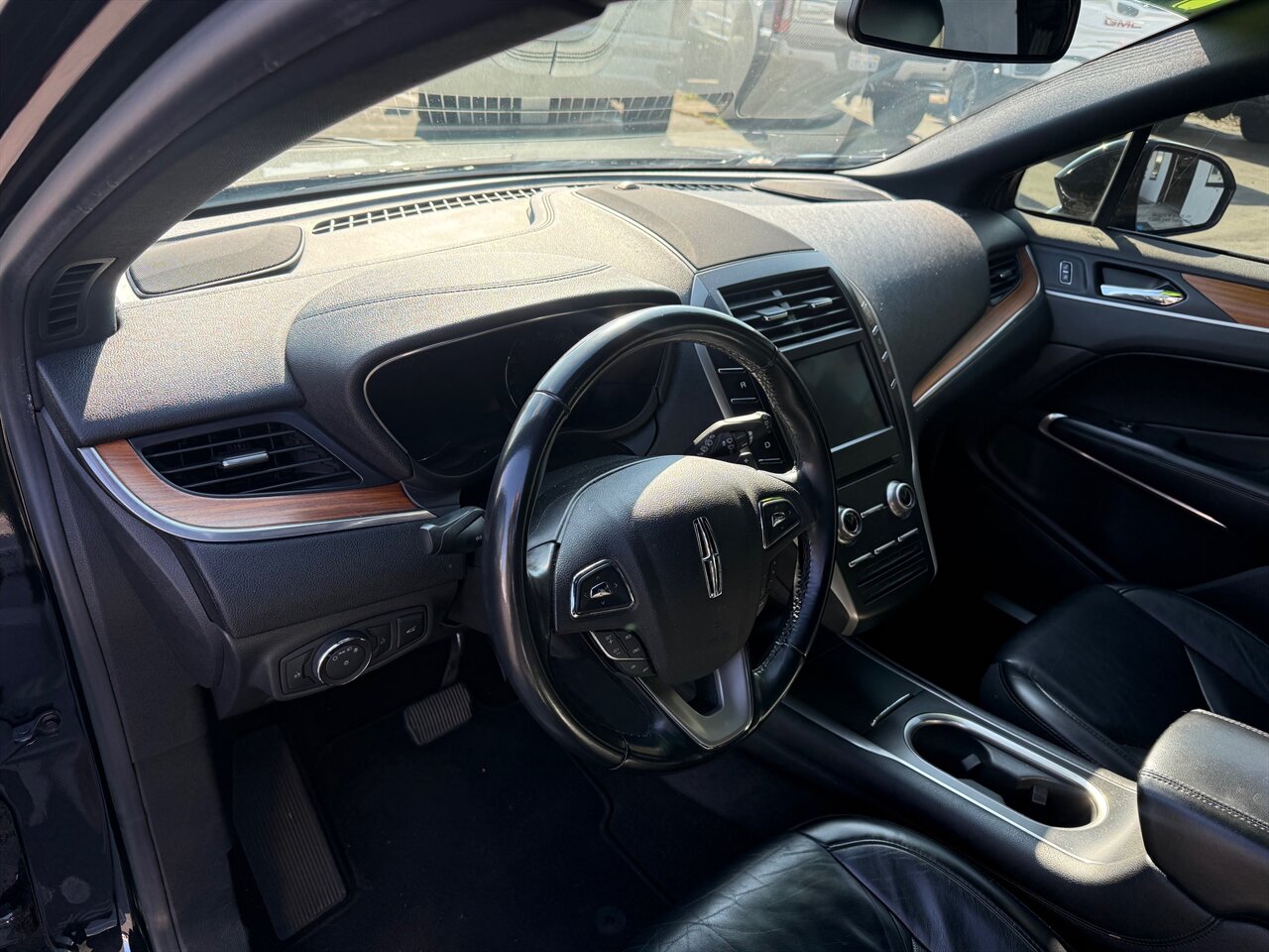 2019 Lincoln MKC Select, Motor replaced under warranty at 55k - Photo 10 - Rancho Cordova, CA 95742
