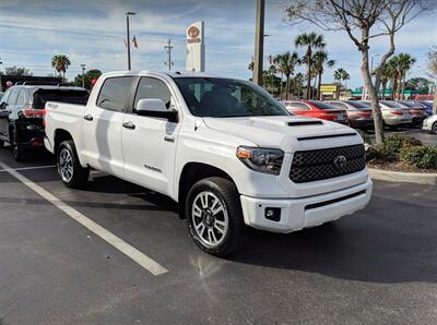 2020 Toyota Tundra SR5 4x4 TRD CrewMax Hood Scoop   - Photo 1 - Rancho Cordova, CA 95742