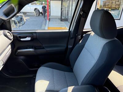 2020 Toyota Tacoma TRD Off-Road 4X4, 6 SPEED (SALE PENDEING) - Photo 12 - Rancho Cordova, CA 95742