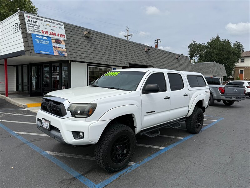 2013 Toyota Tacoma PreRunner V6 2wd, LIFTED , CAMPERSHELL  