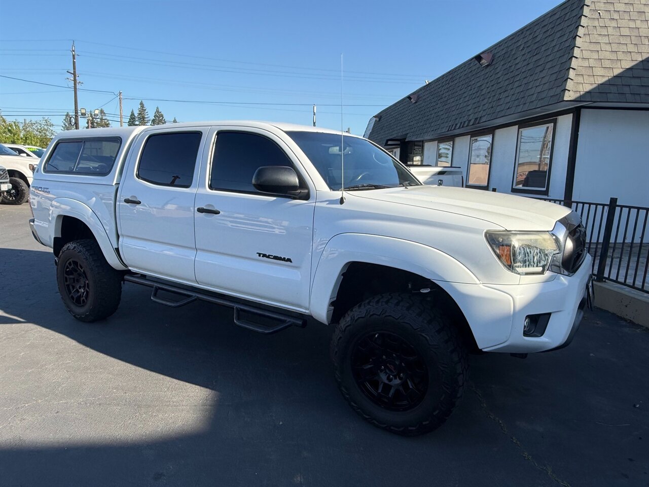 2013 Toyota Tacoma PreRunner V6 2wd, LIFTED , CAMPERSHELL   - Photo 1 - Rancho Cordova, CA 95742