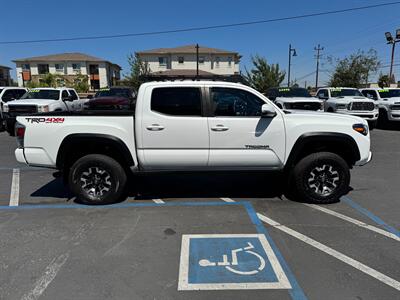 2021 Toyota Tacoma TRD Off-Road 4x4, LEVELED - Photo 2 - Rancho Cordova, CA 95742