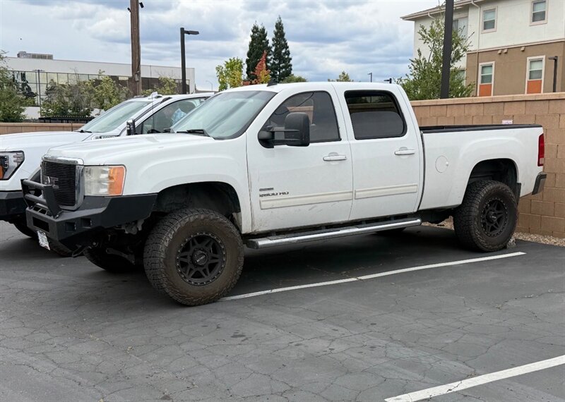 2010 GMC Sierra's photo