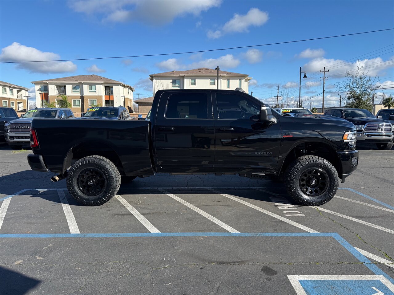 2023 RAM 2500 Laramie Night Edition 6.7 Cummins, Loaded, Leveled - Photo 4 - Rancho Cordova, CA 95742