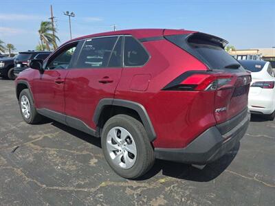 2025 Toyota RAV4 LE - Photo 2 - Rancho Cordova, CA 95742