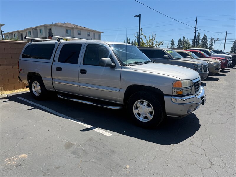 2006 GMC Sierra 1500 SLT 4x4, Customed built deck/kitchen in bed  