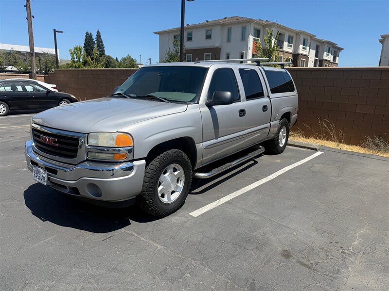 2006 GMC Sierra 1500 SLT 4x4, Customed built deck/kitchen in bed  