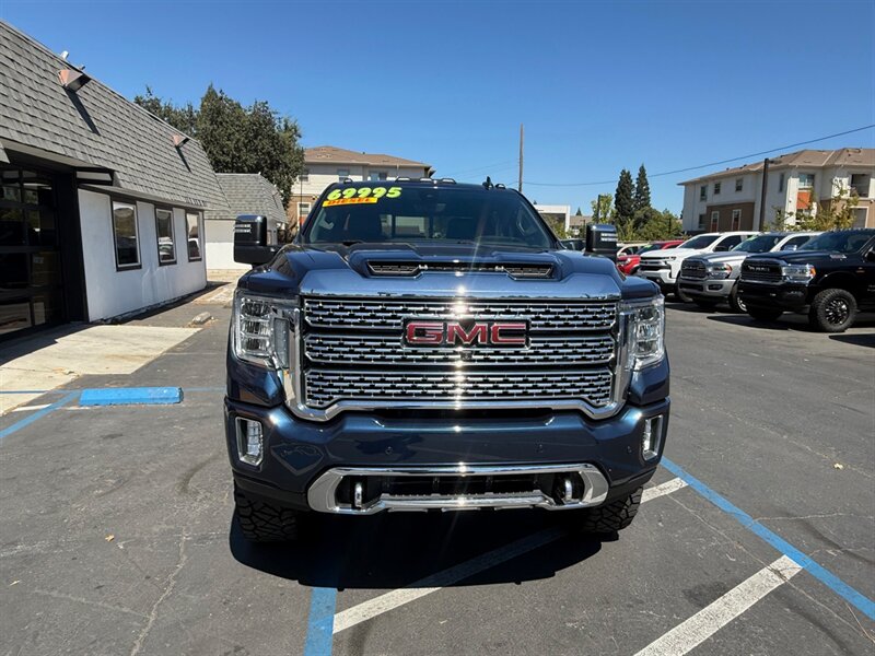 2021 GMC Sierra 2500HD Denali 6.6 Duramax  Loaded, 3in lift w/ Nitto  