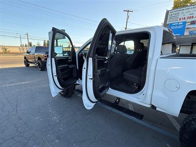 2017 Chevrolet Silverado 1500 LT, 4X4 LIFTED ON 35s   - Photo 13 - Rancho Cordova, CA 95742
