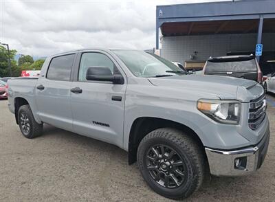 2021 Toyota Tundra Crewmax SR5 5.7 V8 4x4   - Photo 2 - Rancho Cordova, CA 95742
