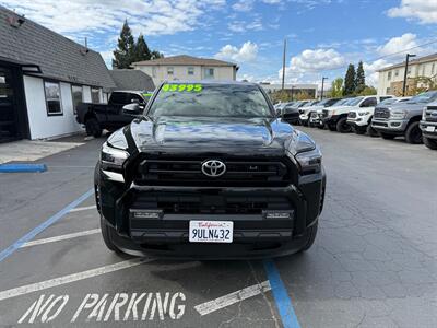 2025 Toyota 4Runner SR5 4x4   - Photo 2 - Rancho Cordova, CA 95742