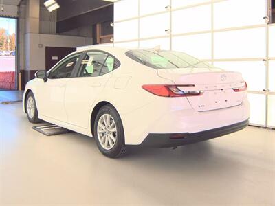 2025 Toyota Camry LE - Photo 4 - Rancho Cordova, CA 95742