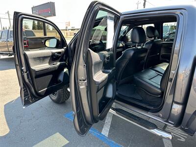 2021 Toyota Tacoma Double Cab TRD Off-Road 4x4 Lifted   - Photo 15 - Rancho Cordova, CA 95742