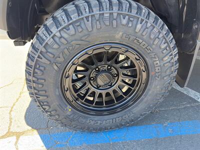 2019 Toyota Tacoma TRD Off-Road 4x4 6 speed Manual, LIFT W/ KMC   - Photo 16 - Rancho Cordova, CA 95742