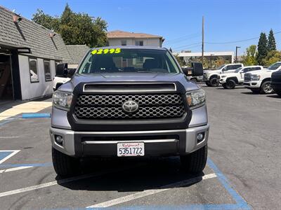 2020 Toyota Tundra SR5 CREWMAX 4X4, LEVELED 1 OWNER DEALER MAINTAINED - Photo 2 - Rancho Cordova, CA 95742