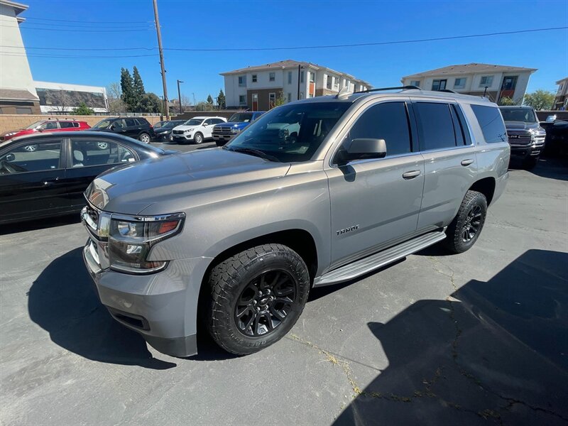 2018 Chevrolet Tahoe LT, 4X4, 8-SEATER, SUNROOF, TV  
