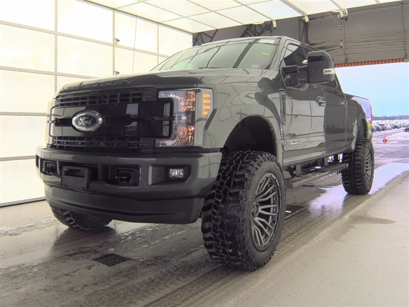 2019 Ford F-250 Super Duty Lariat FX4 W/ Sunroof 6.7 Diesel 4x4  