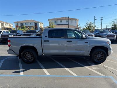 2021 Toyota Tundra SR5 Crewmax 4x4 5.7 - Photo 4 - Rancho Cordova, CA 95742
