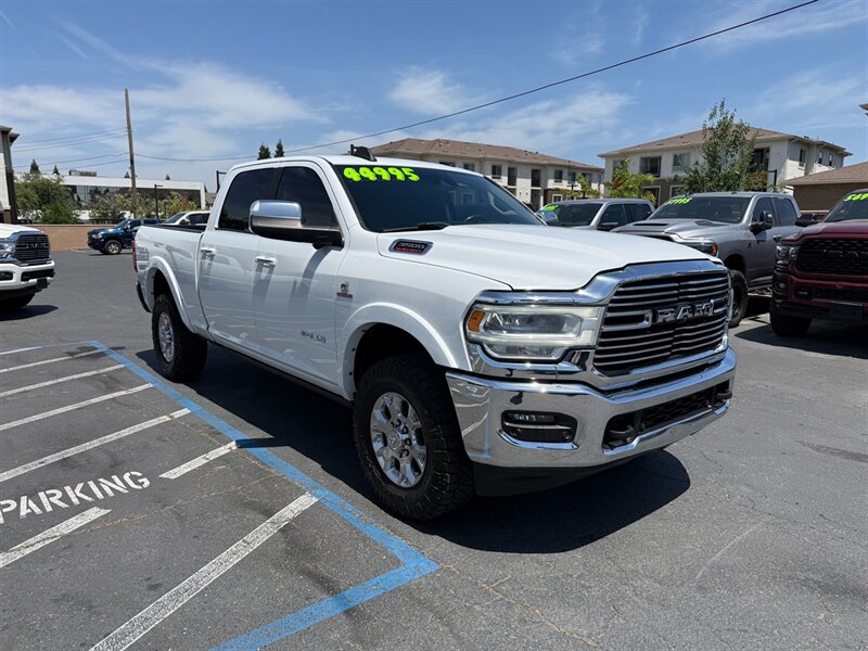 2019 RAM 3500 Laramie, 4X4 6.7 CUMMINS DIESEL  