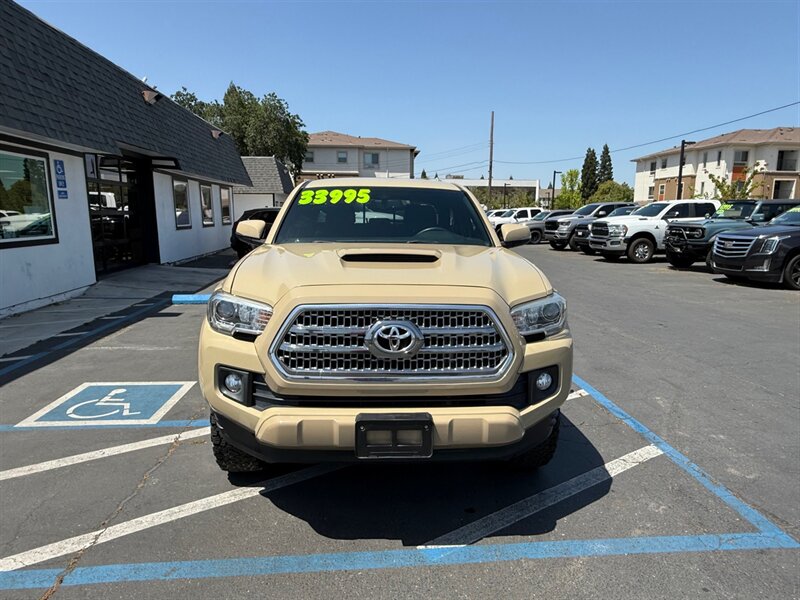2017 Toyota Tacoma TRD Sport,4X4 6 SPEED  