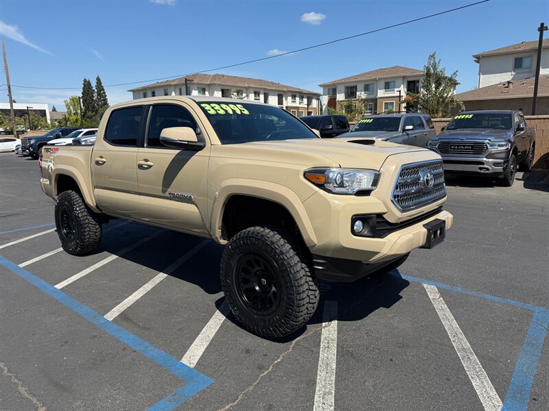 2017 Toyota Tacoma TRD, 4X4 6 SPEED MANUAL, 4 IN LIFT W/ METHODS  