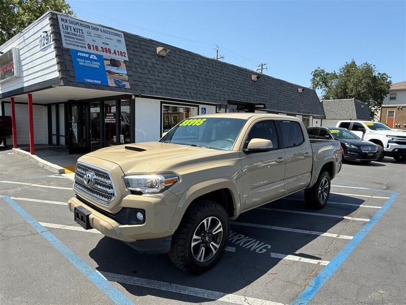 2017 Toyota Tacoma TRD Sport,4X4 6 SPEED  