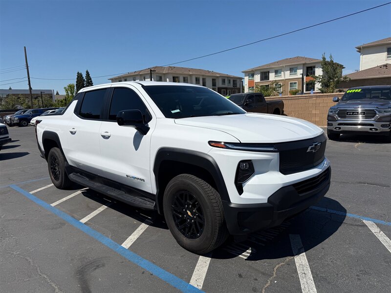 2024 Chevrolet Silverado EV 3WT AWD 4x4  