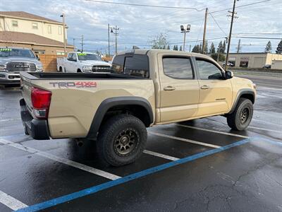2017 Toyota Tacoma TRD Off-Road 4X4, LIFT WHEELS AND TIRES, LEATHER   - Photo 8 - Rancho Cordova, CA 95742