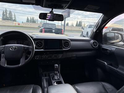 2017 Toyota Tacoma TRD Off-Road 4X4, LIFT WHEELS AND TIRES, LEATHER   - Photo 11 - Rancho Cordova, CA 95742