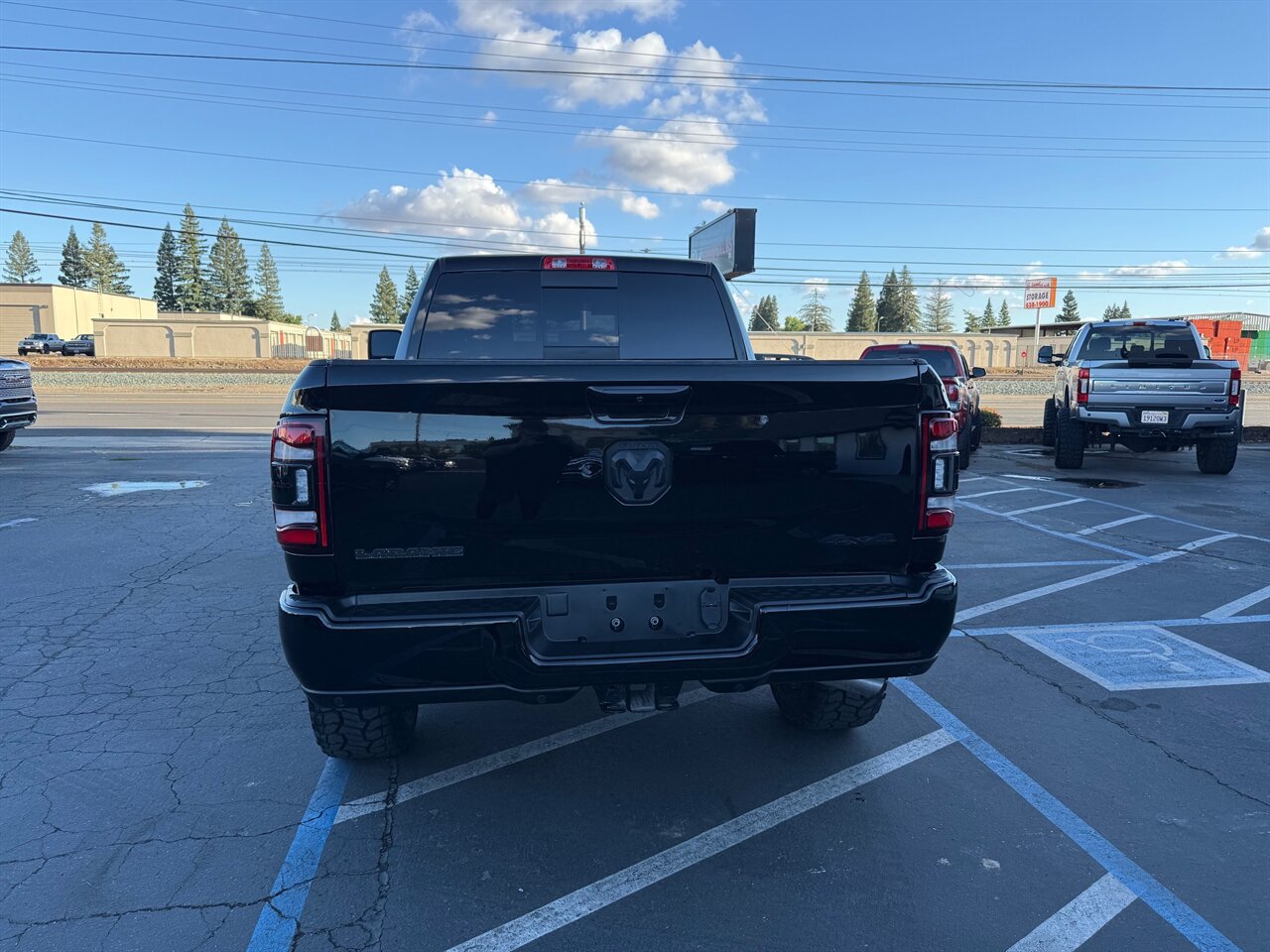 2024 RAM 2500 LARAMIE NIGHT CREW CAB 4X4 6.7 CUMMINS DIESEL - Photo 6 - Rancho Cordova, CA 95742