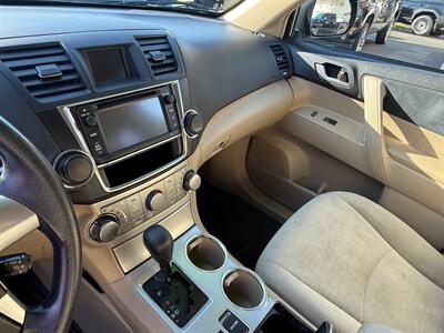 2013 Toyota Highlander 4X4, 3 ROW, 2 OWNER - Photo 10 - Rancho Cordova, CA 95742