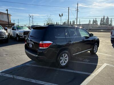 2013 Toyota Highlander 4X4, 3 ROW, 2 OWNER - Photo 5 - Rancho Cordova, CA 95742
