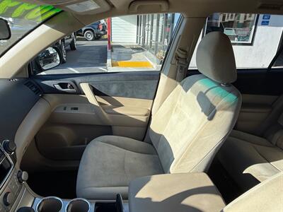 2013 Toyota Highlander 4X4, 3 ROW, 2 OWNER - Photo 11 - Rancho Cordova, CA 95742