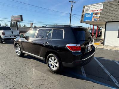 2013 Toyota Highlander 4X4, 3 ROW, 2 OWNER - Photo 7 - Rancho Cordova, CA 95742
