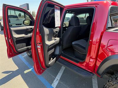 2020 Toyota Tacoma Double Cab TRD Off-Road 4X4 KING SUSPENSION   - Photo 14 - Rancho Cordova, CA 95742