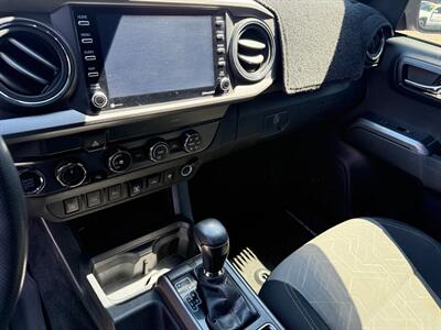 2020 Toyota Tacoma Double Cab TRD Off-Road 4X4 KING SUSPENSION   - Photo 10 - Rancho Cordova, CA 95742