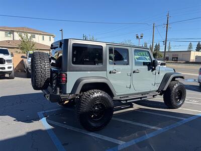 2015 Jeep Wrangler Unlimited Rubicon Lifted with Kmc with 35s - Photo 5 - Rancho Cordova, CA 95742