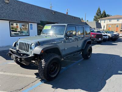 2015 Jeep Wrangler Unlimited Rubicon Lifted with Kmc with 35s - Photo 1 - Rancho Cordova, CA 95742
