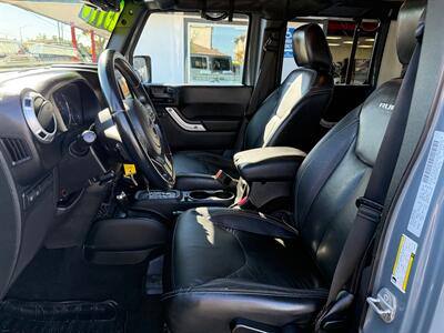 2015 Jeep Wrangler Unlimited Rubicon Lifted with Kmc with 35s - Photo 11 - Rancho Cordova, CA 95742