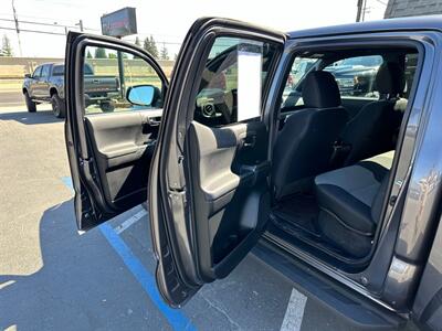 2022 Toyota Tacoma TRD Sport 4x4, 6 speed manual   - Photo 14 - Rancho Cordova, CA 95742