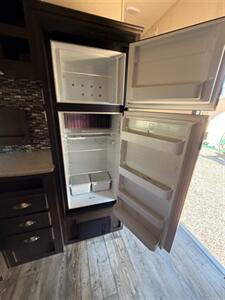 2018 Forest River Sandstorm 336 SLR Toy Hauler   - Photo 14 - Bosque Farms, NM 87068