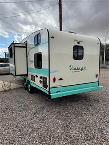 2022 Gulf Stream Vintage Cruiser 23 QBS w/Bunk Beds   - Photo 3 - Bosque Farms, NM 87068