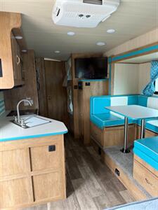 2022 Gulf Stream Vintage Cruiser 23 QBS w/Bunk Beds   - Photo 9 - Bosque Farms, NM 87068